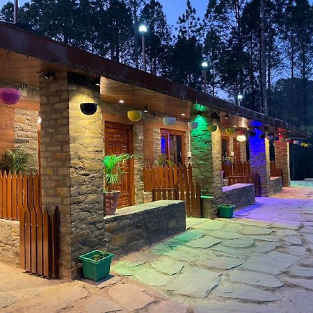 Nature Villaas Basa Homestay Pauri Exterior photo